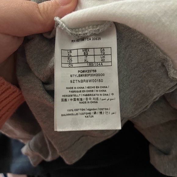 Guess Multi Panel Men’s T-Shirt Size XL - Picture 5 of 5